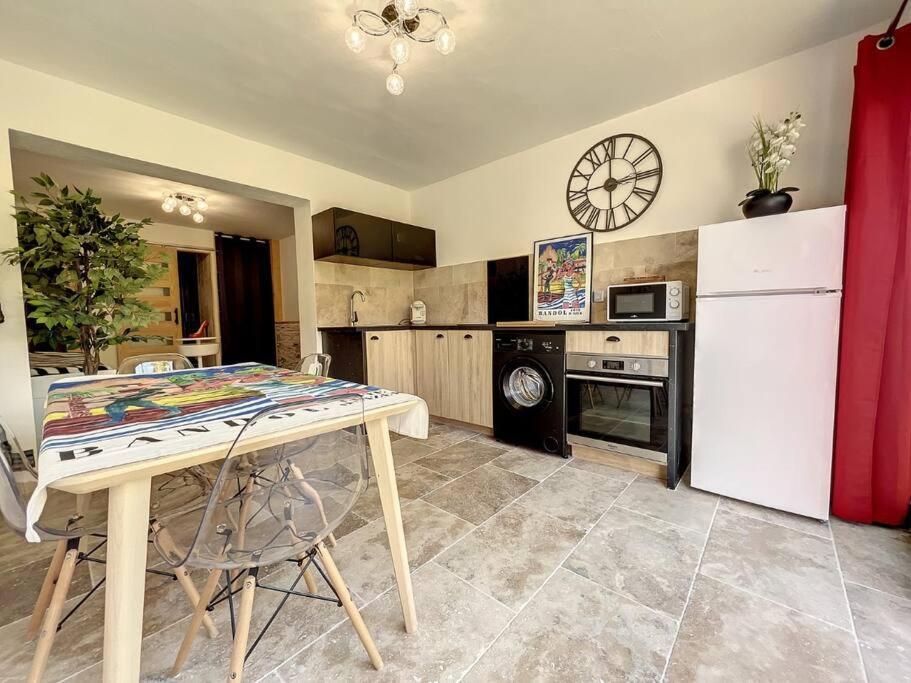Superbe Appartement En Bord De Mer Bandol Bagian luar foto