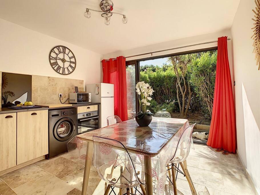 Superbe Appartement En Bord De Mer Bandol Bagian luar foto